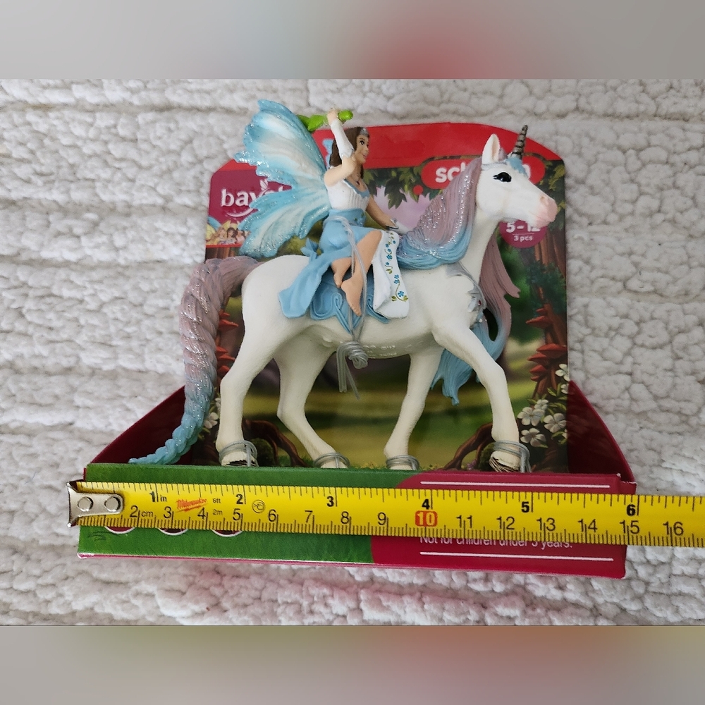 Schleich bayala Fairy Princess Eyela with Sparkly Unicorn Toy - Picture 6 of 6